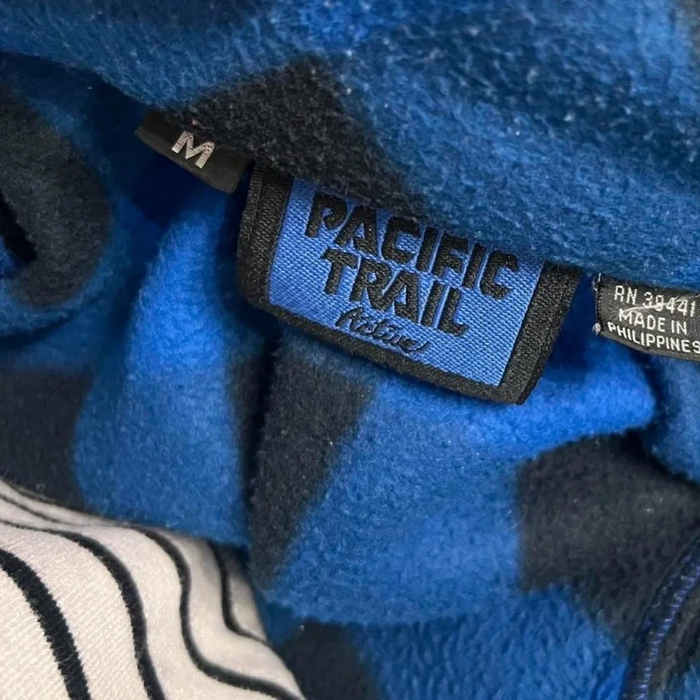 Pacific Trail Blue and Black Fleece zip up Jacket‎ Sz Medium